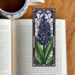 Patrón de punto de cruz – Jacinto estilo vidriera | Marcapáginas | Bordado floral moderno| Liliss