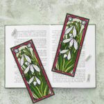 Patrón de punto de cruz – Campanilla de Invierno estilo vidriera | Marcapáginas | Bordado floral moderno