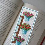 Patrón de punto de cruz – Geranios | Marcapáginas | Bordado floral moderno| Liliss