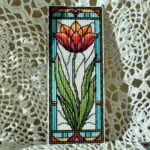 Kit de punto de cruz – Marcapáginas Tulipán estilo vidriera