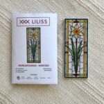 Kit de punto de cruz – Marcapáginas Narciso estilo vidriera
