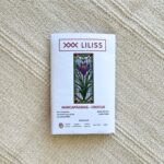 Kit de punto de cruz – Marcapáginas Crocus estilo vidriera