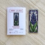 Kit de punto de cruz – Marcapáginas Jacinto estilo vidriera