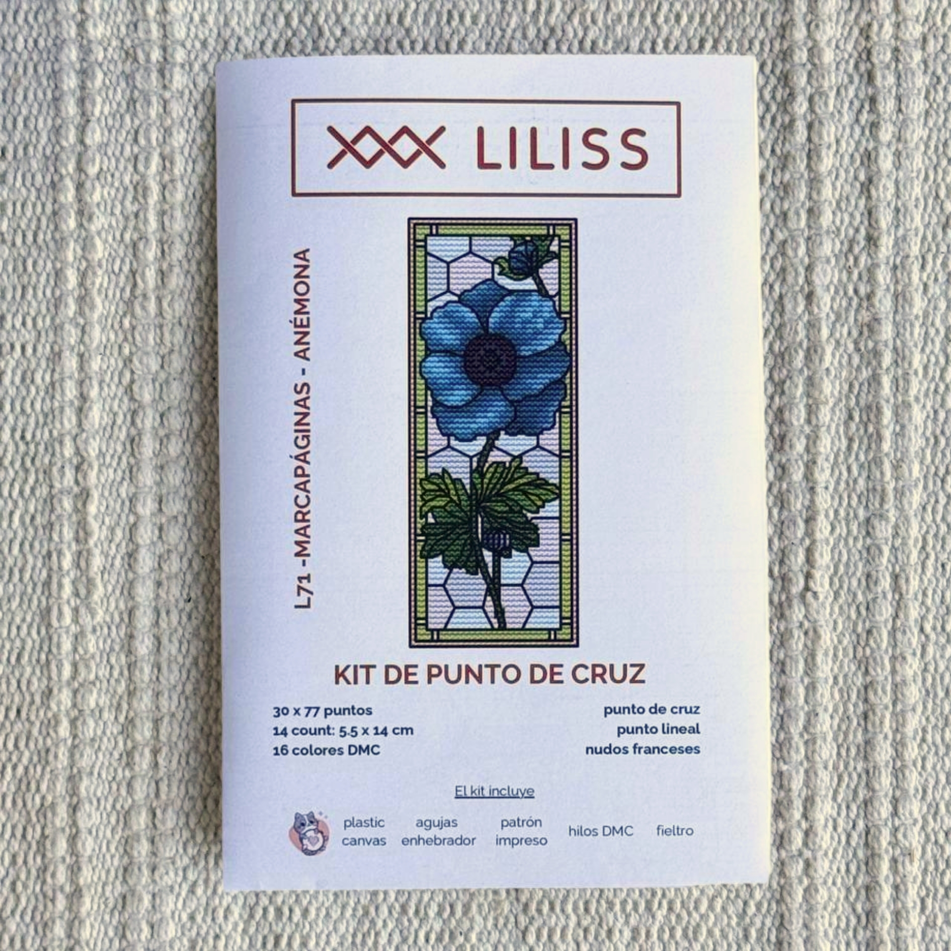Kit de punto de cruz – Marcapáginas Anémona azul estilo vidriera